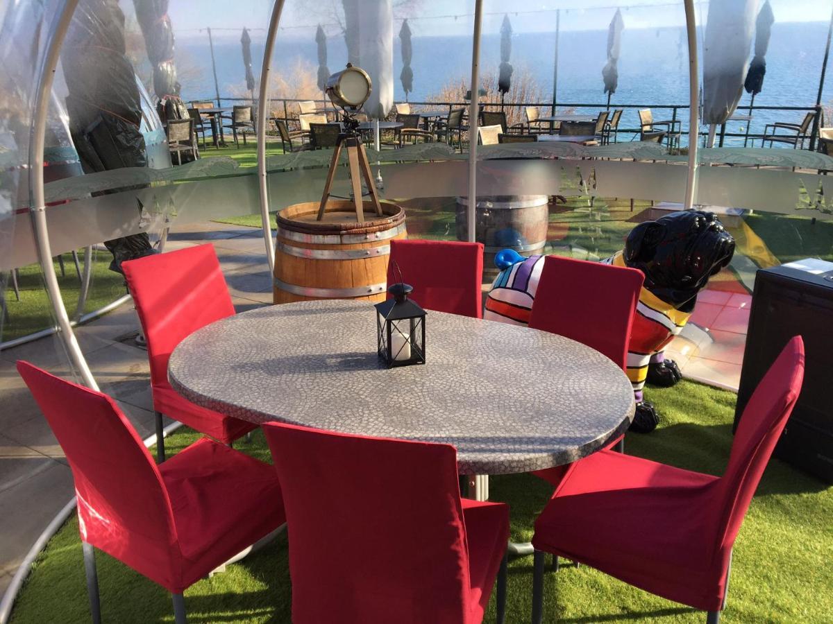 Hotel Restaurant De La Plage Gland Exterior foto