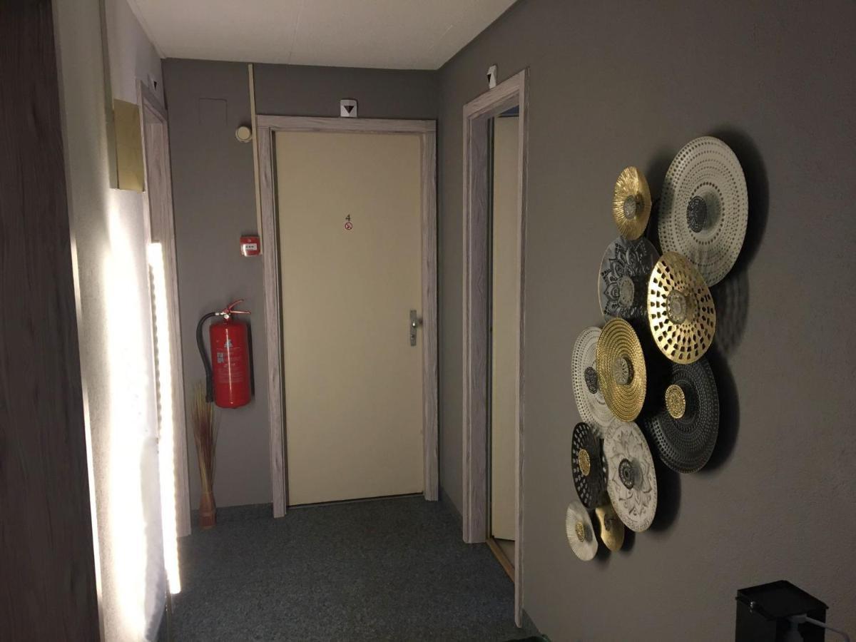 Hotel Restaurant De La Plage Gland Exterior foto